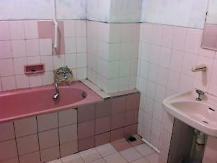 Catellya Guest House Cipaku Bandung Esterno foto